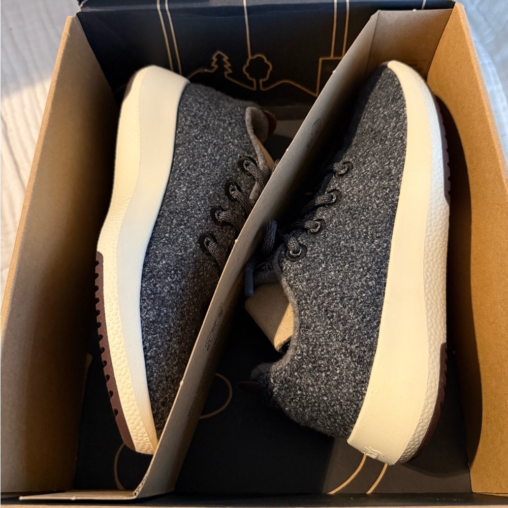 NIB Allbirds Mizzle Wool Runner Sneaker Size Men’s 7/Women’s 8